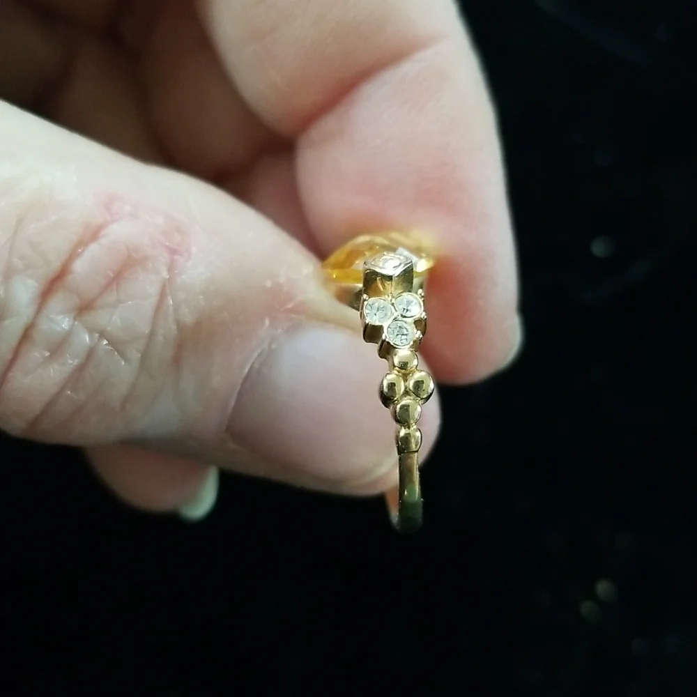 Ring - Picture 3 of 4